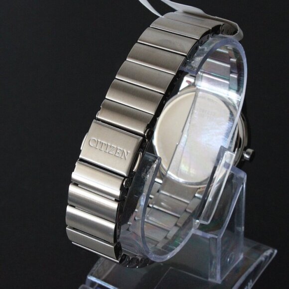 Citizen Eco-Drive Women\'s Silver Tone Watch Blue Dial 32MM Watch main image 4